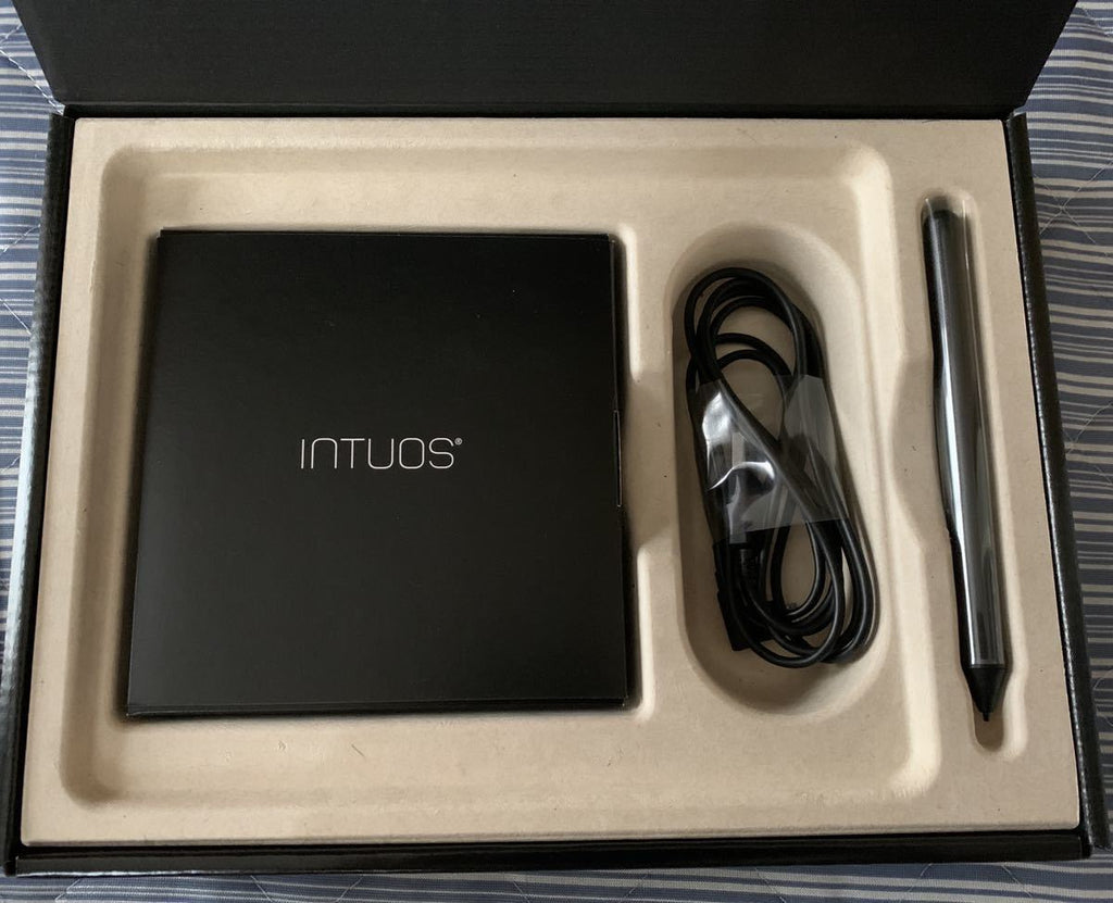 WACOM Intuos Comic Art Pen & Touch Tablet CTL-490/W0